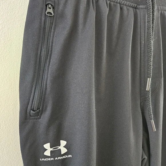 Under Armour Men's Black Jogger Pants - Picture 4 of 6